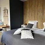 La Maison Du Chevalier - Et Tables D'hotes - Adults Only