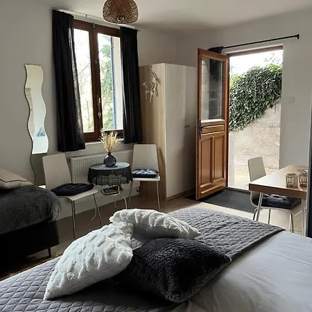 La Maison Du Chevalier - Et Tables D'hotes - Adults Only Bed & Breakfast