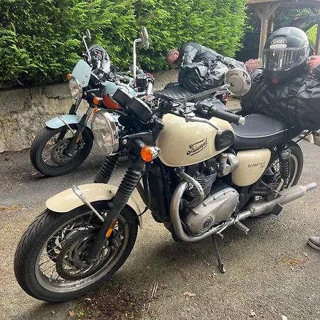 לינה וארוחת בוקר La Maison Du Chevalier - Et Tables D'hotes - Adults Only 3*