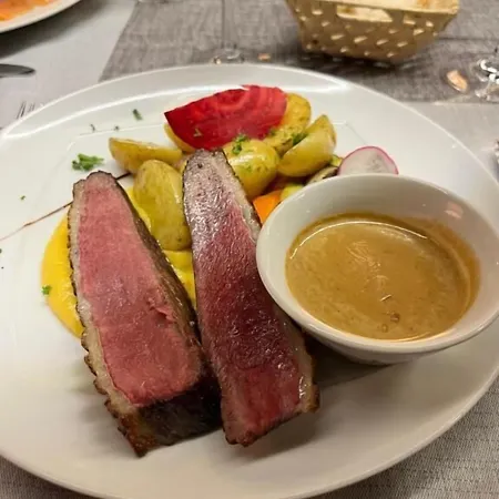 Bed & Breakfast La Maison Du Chevalier - Et Tables D'hotes (adults Only) Marat