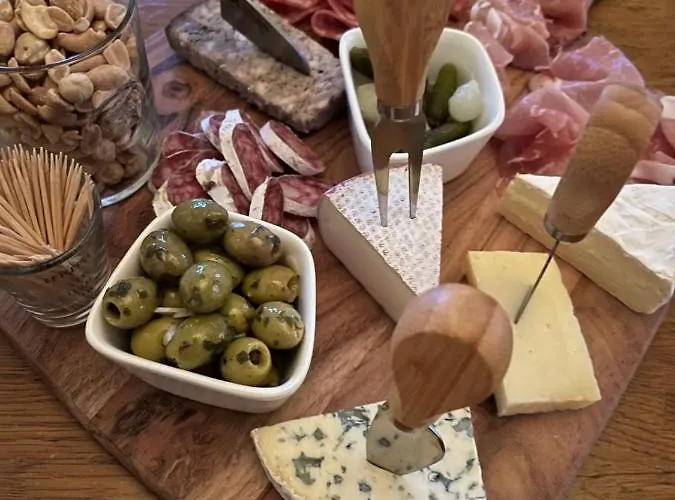 La Maison Du Chevalier - Et Tables D'hotes - Adults Only