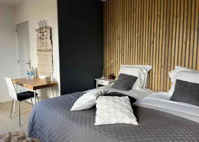 La Maison Du Chevalier - Et Tables D'hotes - Adults Only