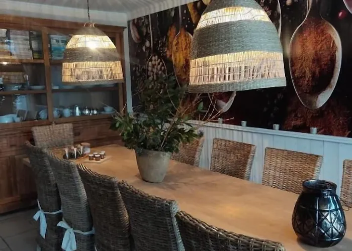 La Maison Du Chevalier - Et Tables D'hotes - Adults Only Marat